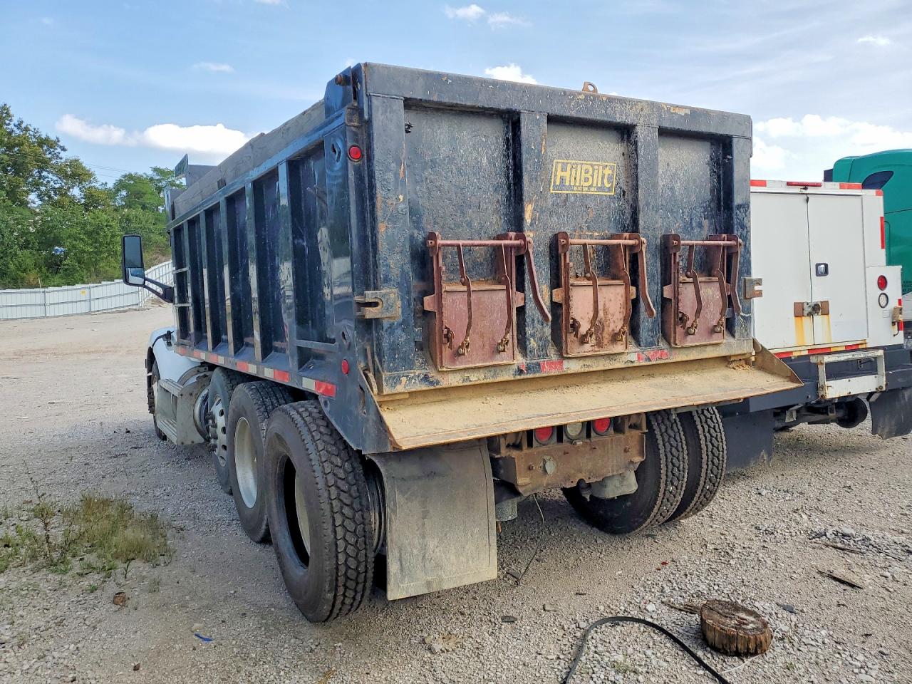1XPBDP9X3JD460719 · 2018 PETERBILT UNKNOWN · 2/13