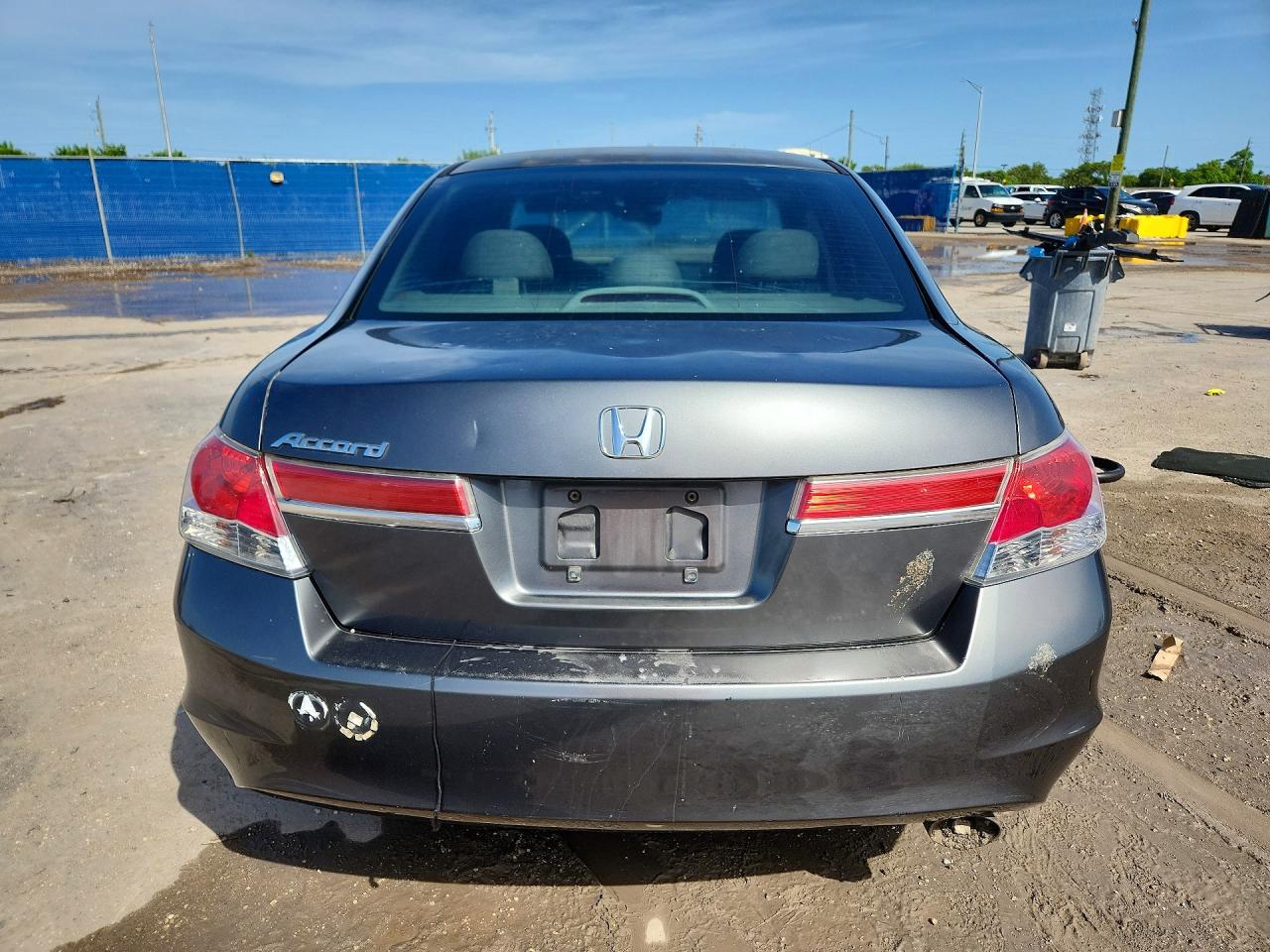 1HGCP2F35CA233832 · 2012 HONDA ACCORD · 6/12