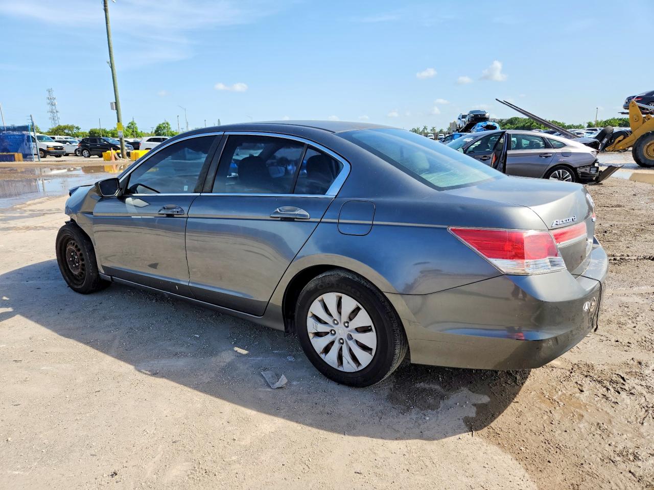 1HGCP2F35CA233832 · 2012 HONDA ACCORD · 2/12