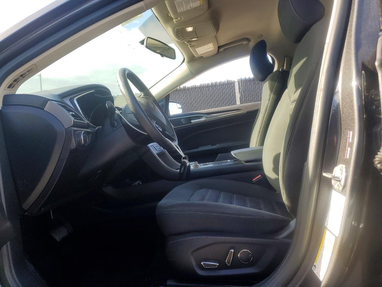 3FA6P0LU4HR240433 · 2017 FORD FUSION · 7/12