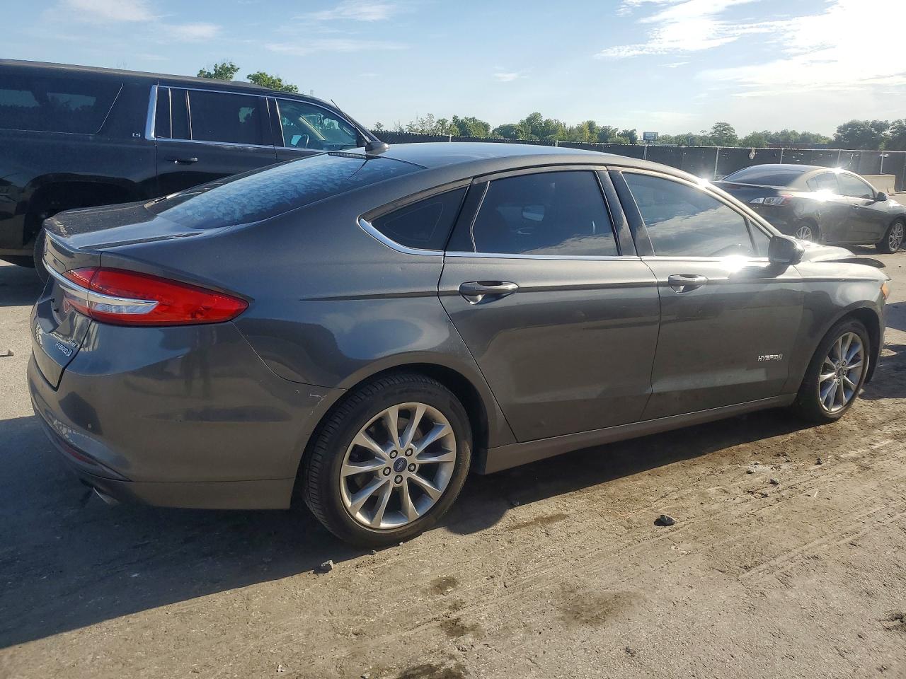 3FA6P0LU4HR240433 · 2017 FORD FUSION · 3/12