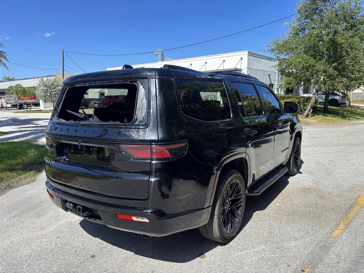 1C4SJVBP9RS116246 · 2024 JEEP WAGONEER · 5/12