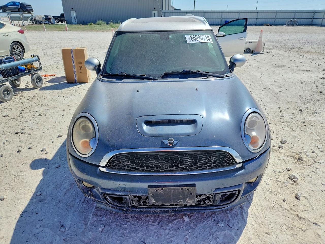 WMWZG3C54BTY30085 · 2011 MINI COOPER · 5/12