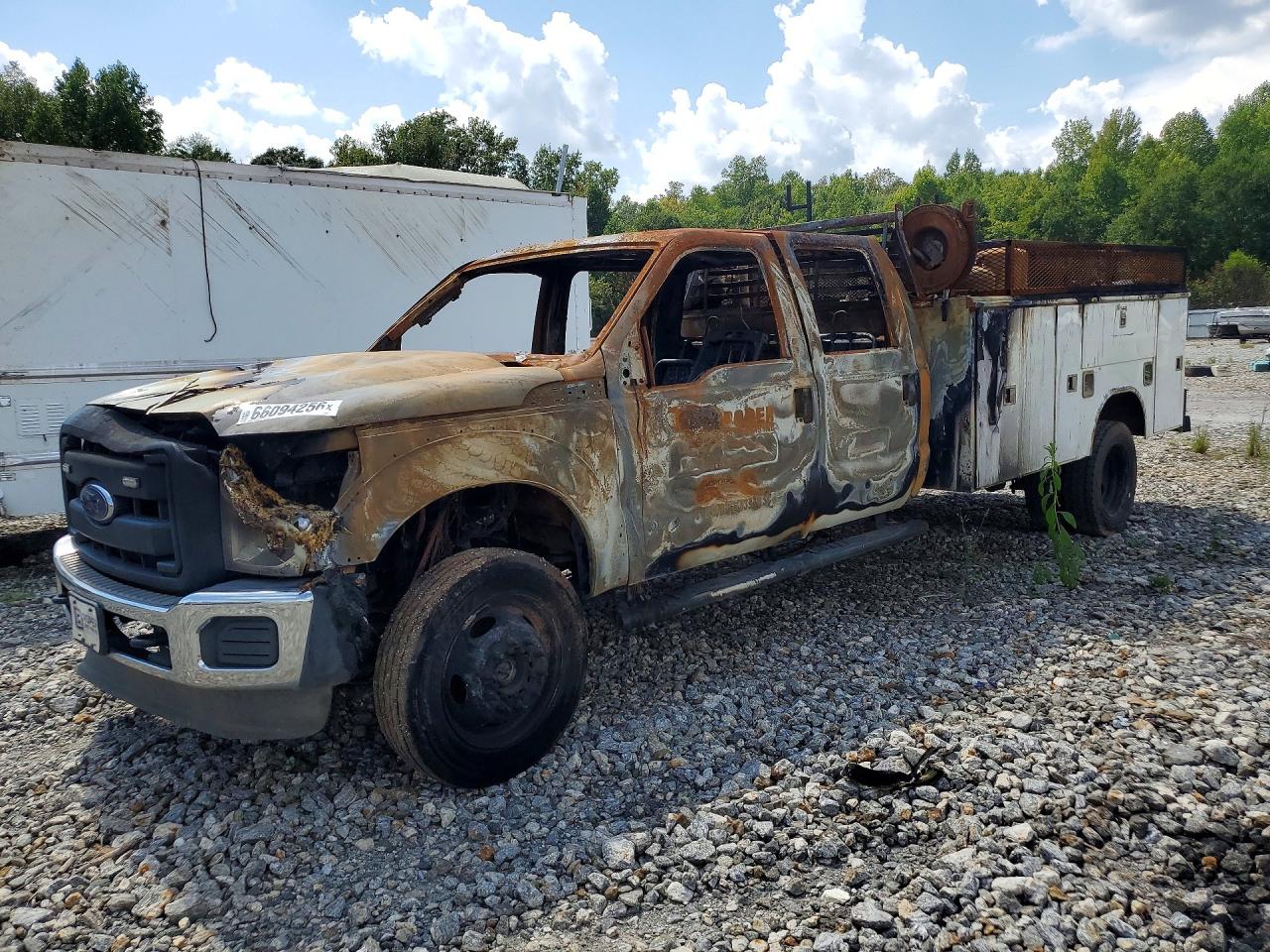 1FD0W5HT7FED45981 · 2015 FORD F550