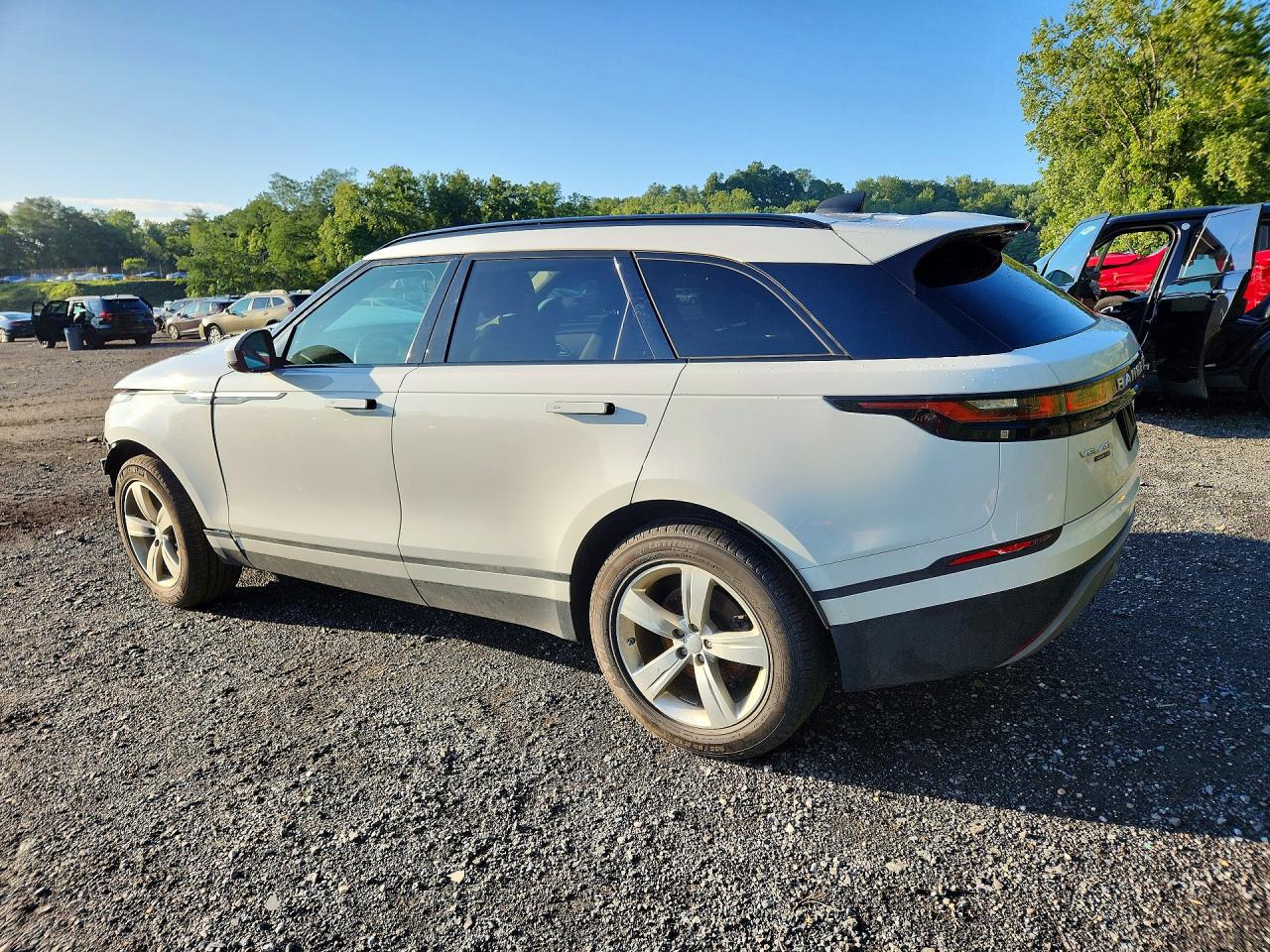 SALYB2EX6KA212177 · 2019 LAND ROVER RANGE ROVER VELAR · 2/14