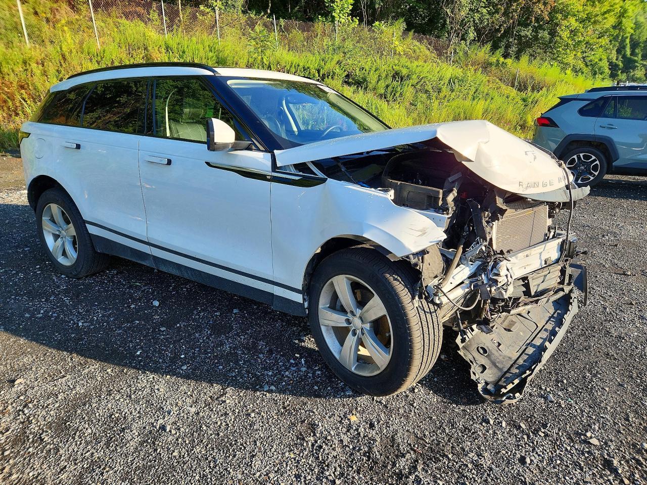 SALYB2EX6KA212177 · 2019 LAND ROVER RANGE ROVER VELAR · 4/14