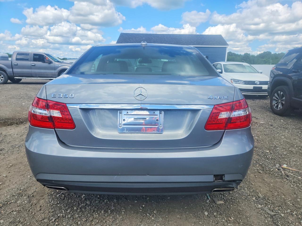 WDDHF8HB8BA437382 · 2011 MERCEDES-BENZ E · 6/12