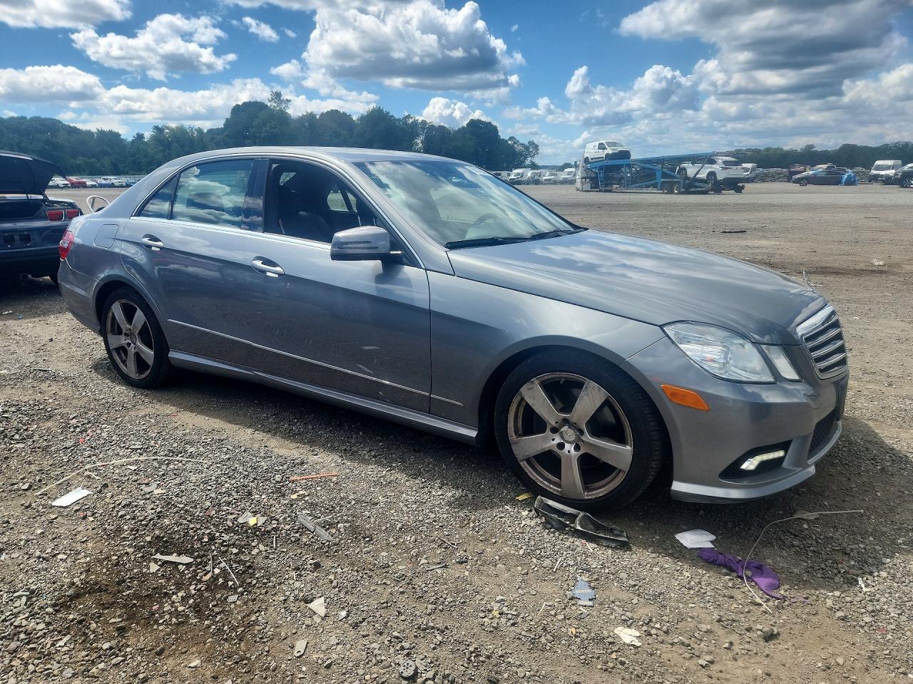 WDDHF8HB8BA437382 · 2011 MERCEDES-BENZ E · 4/12