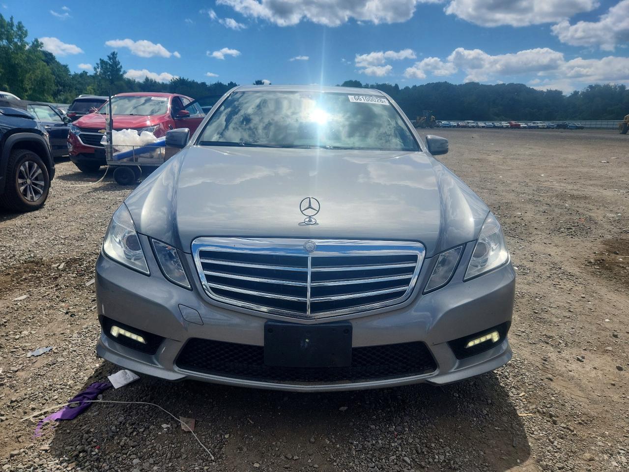 WDDHF8HB8BA437382 · 2011 MERCEDES-BENZ E · 5/12