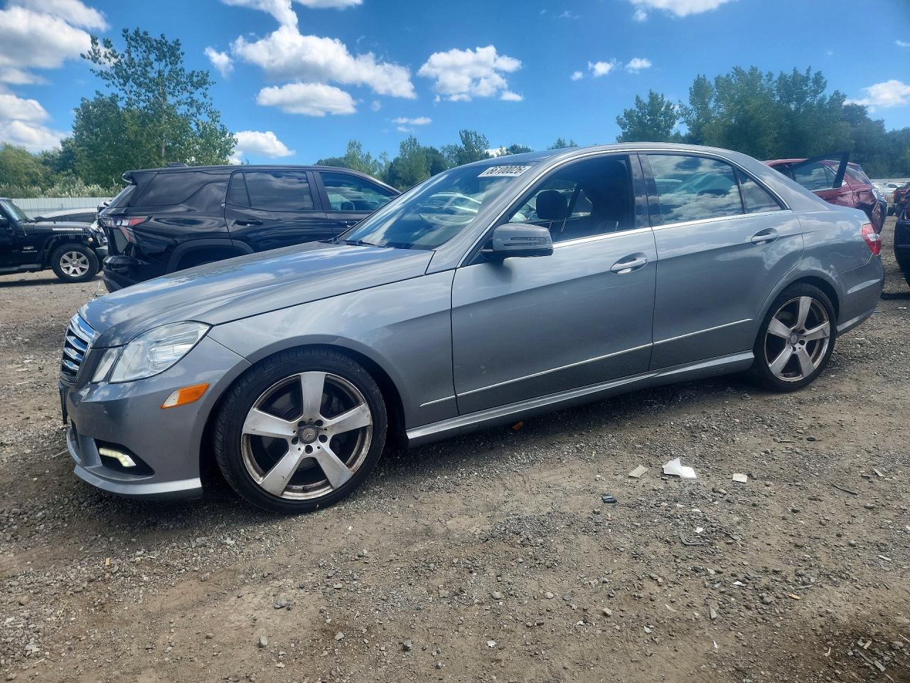 WDDHF8HB8BA437382 · 2011 MERCEDES-BENZ E