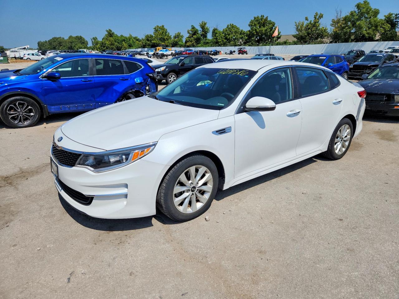 5XXGT4L3XJG267732 · 2018 KIA OPTIMA