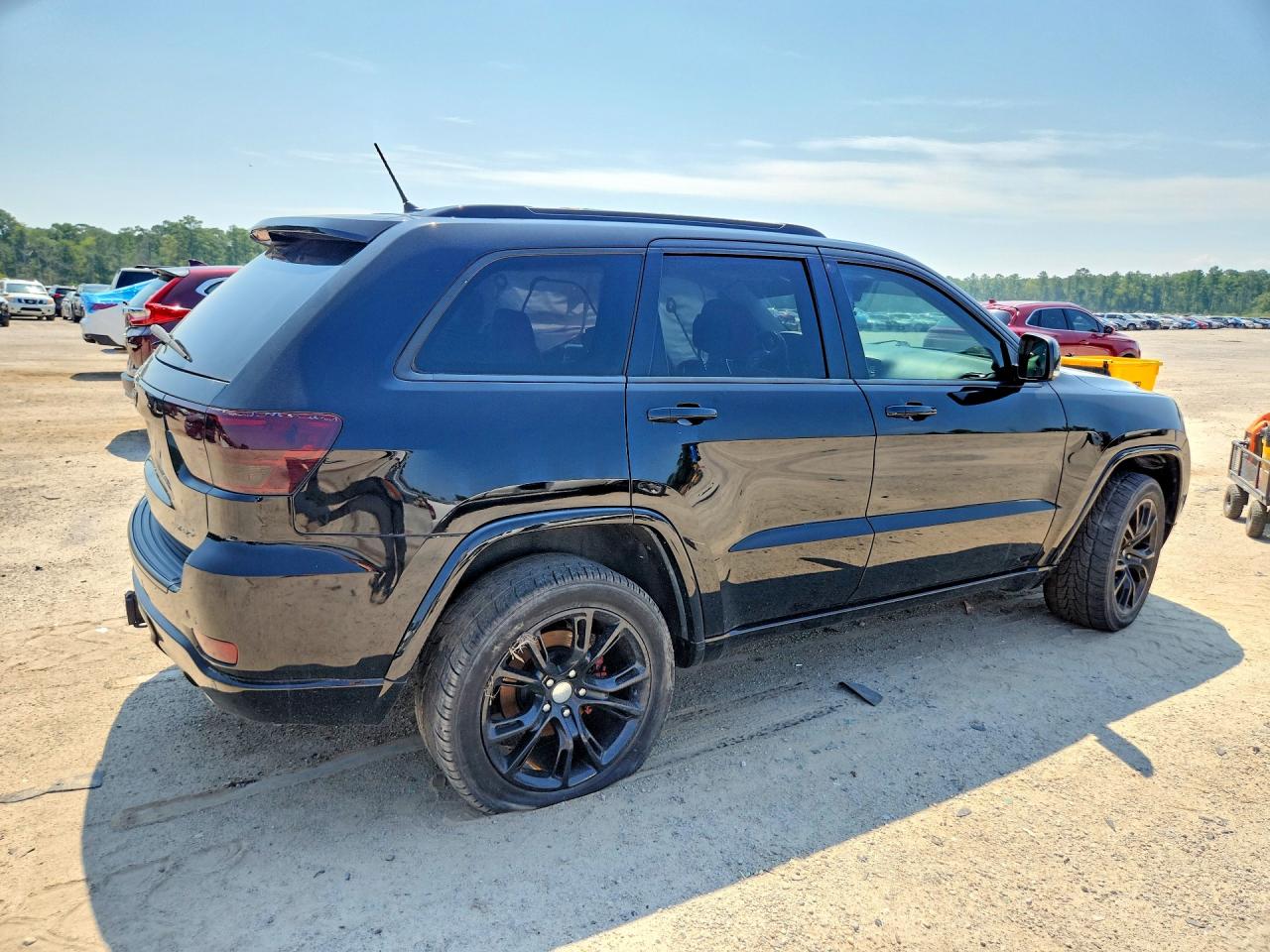 1J4RR5GT2BC581667 · 2011 JEEP GRAND CHEROKEE · 3/12