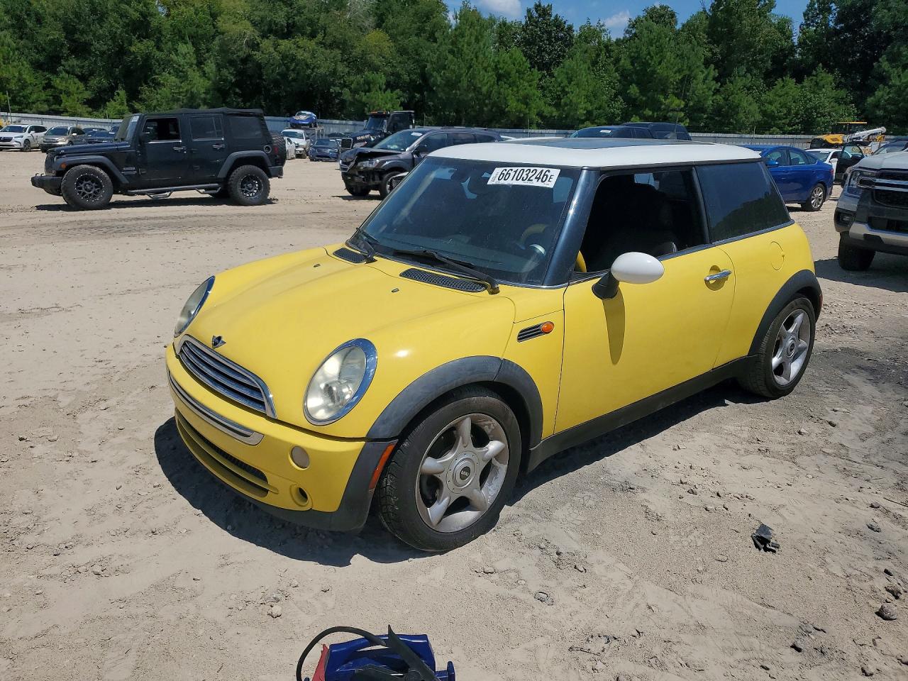 WMWRC33505TJ69008 · 2005 MINI COOPER