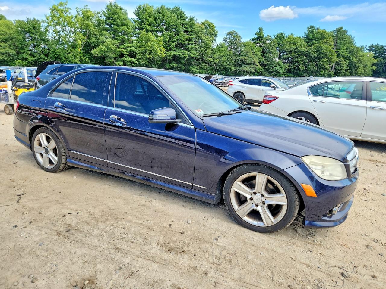WDDGF8BB9AF475130 · 2010 MERCEDES-BENZ C · 4/12
