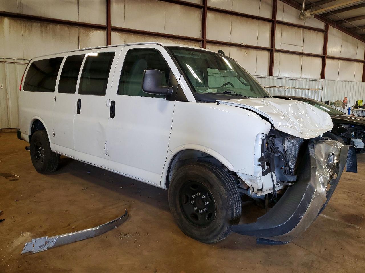 1GAWGFFP0K1313410 · 2019 CHEVROLET EXPRESS G2500 · 4/14