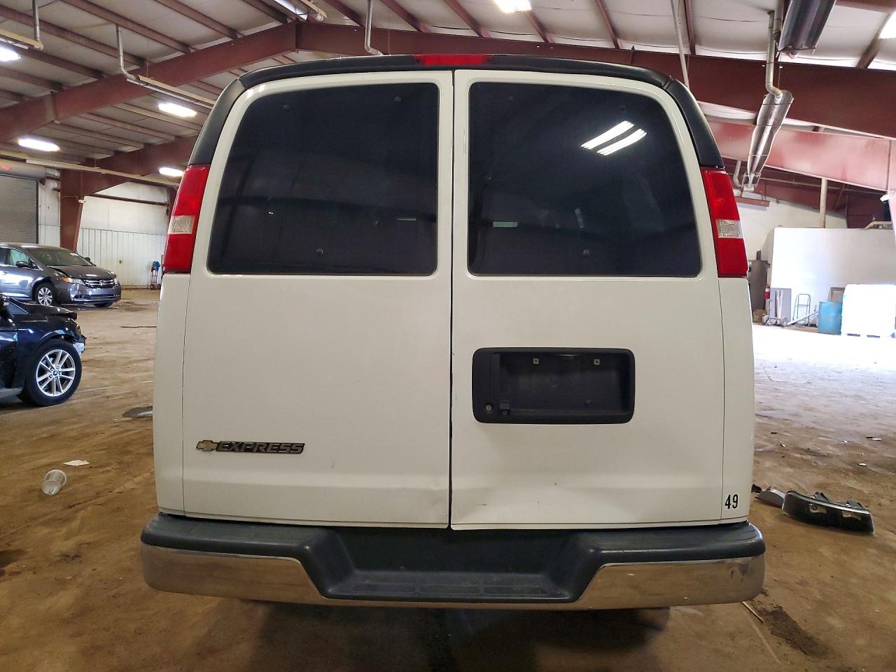 1GAWGFFP0K1313410 · 2019 CHEVROLET EXPRESS G2500 · 6/14