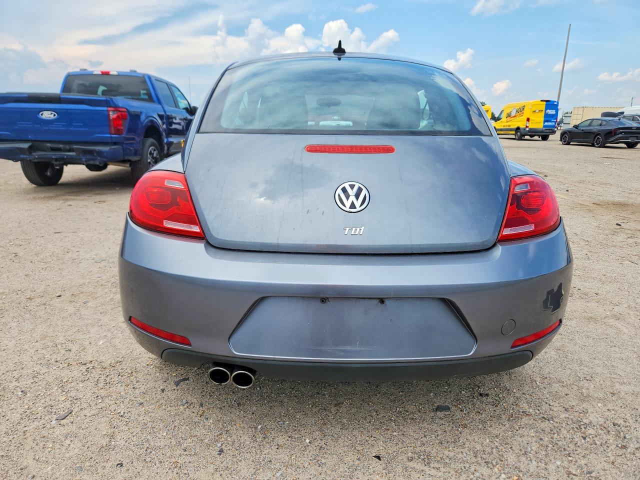 3VWJL7AT3DM669330 · 2013 VOLKSWAGEN BEETLE · 6/12