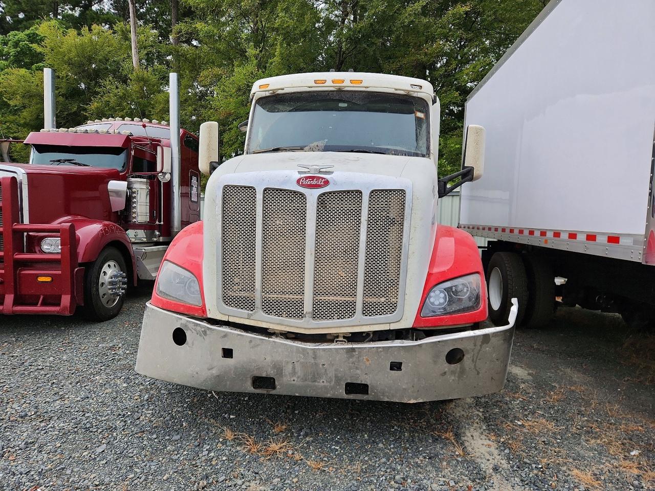 1XPBD49X6ED245016 · 2014 PETERBILT 579 · 5/14