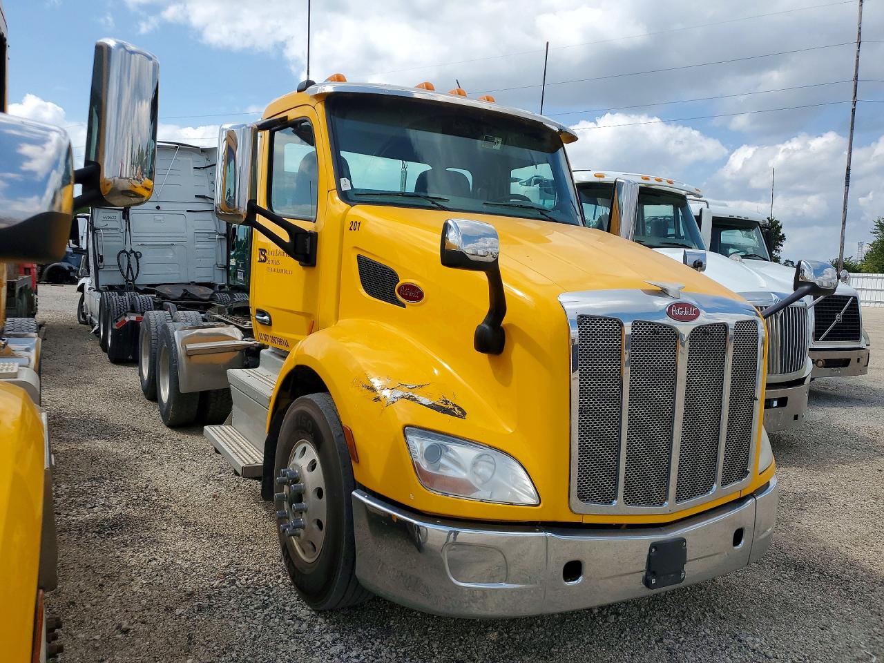 1XPBDP9X6KD610033 · 2019 PETERBILT 579 · 4/13