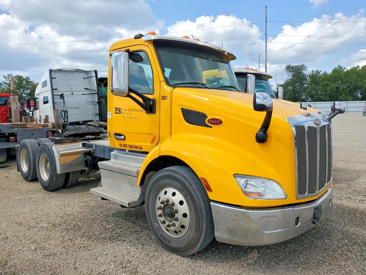 1XPBDP9X3KD610023 · 2019 PETERBILT 579 · 4/13