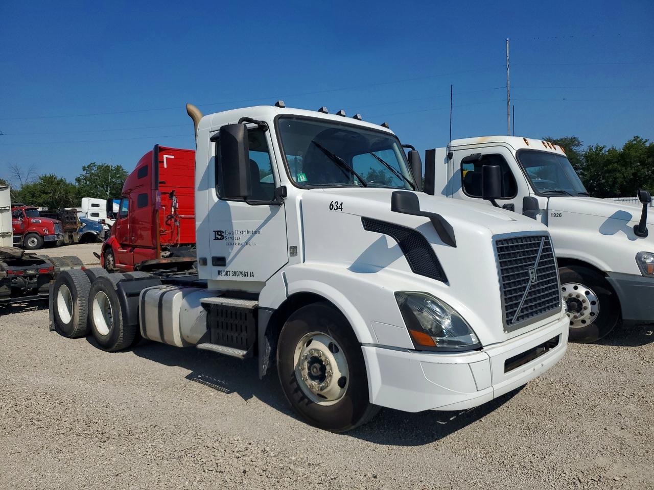 4V4NC9EG9GN941634 · 2016 VOLVO VN · 4/13