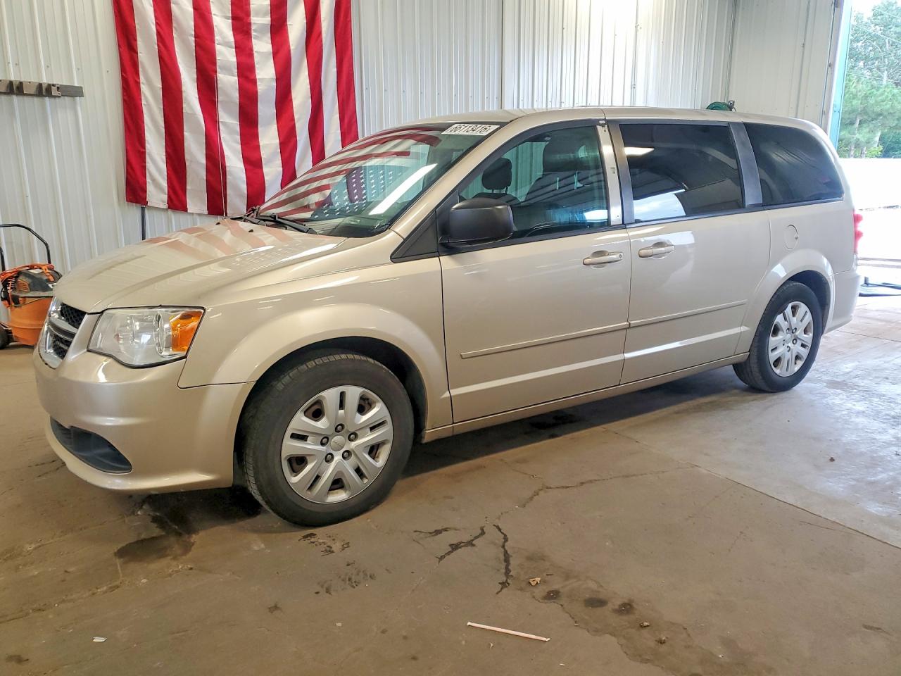 2C4RDGBG9FR667002 · 2015 DODGE GRAND CARAVAN