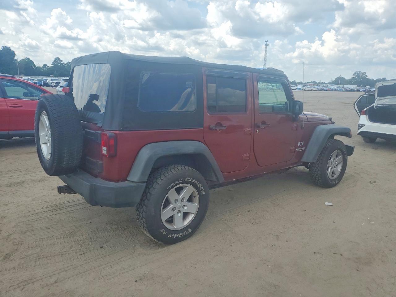 1J4GA39128L600385 · 2008 JEEP WRANGLER UNLIMITED · 3/14