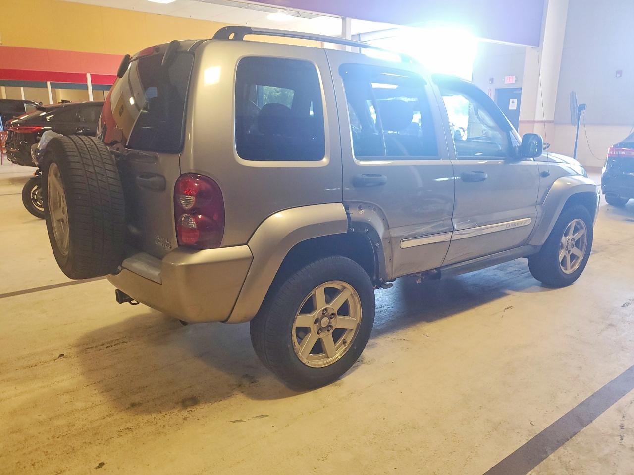 1J4GL58K25W703476 · 2005 JEEP LIBERTY · 3/13