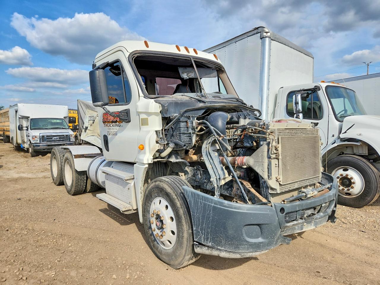 3AKJGEDV2ESFT5114 · 2014 FREIGHTLINER CASCADIA 125 · 4/12