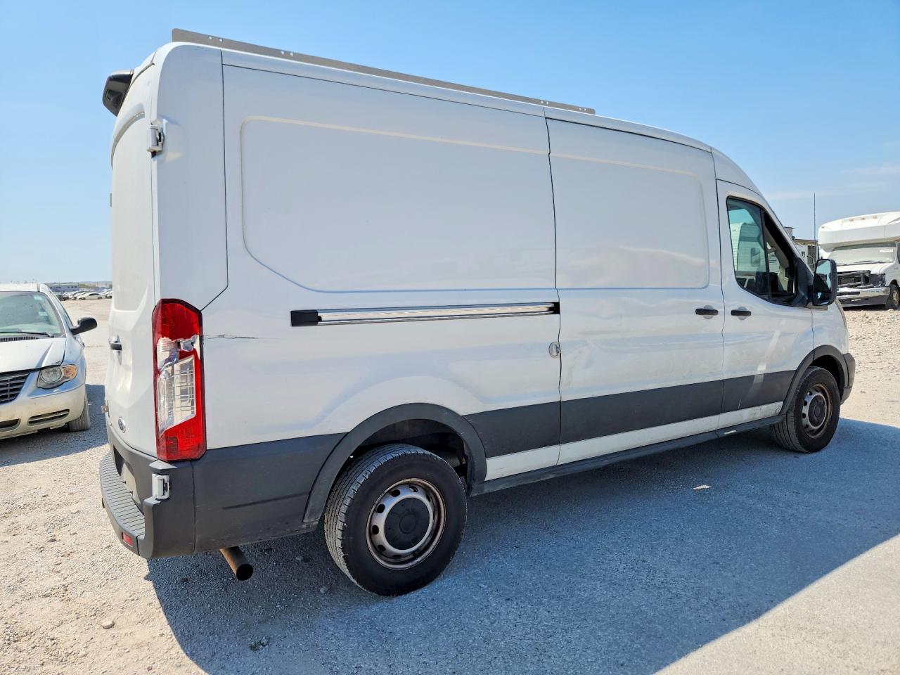1FTBR1CG0NKA40636 · 2022 FORD TRANSIT · 3/13