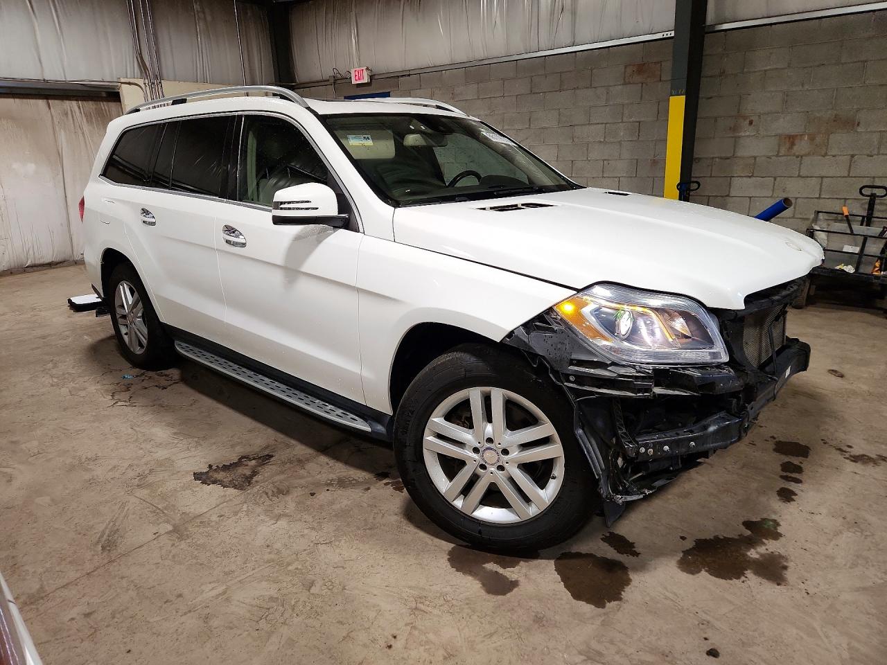 4JGDF6EE3GA637603 · 2016 MERCEDES-BENZ GL · 4/14