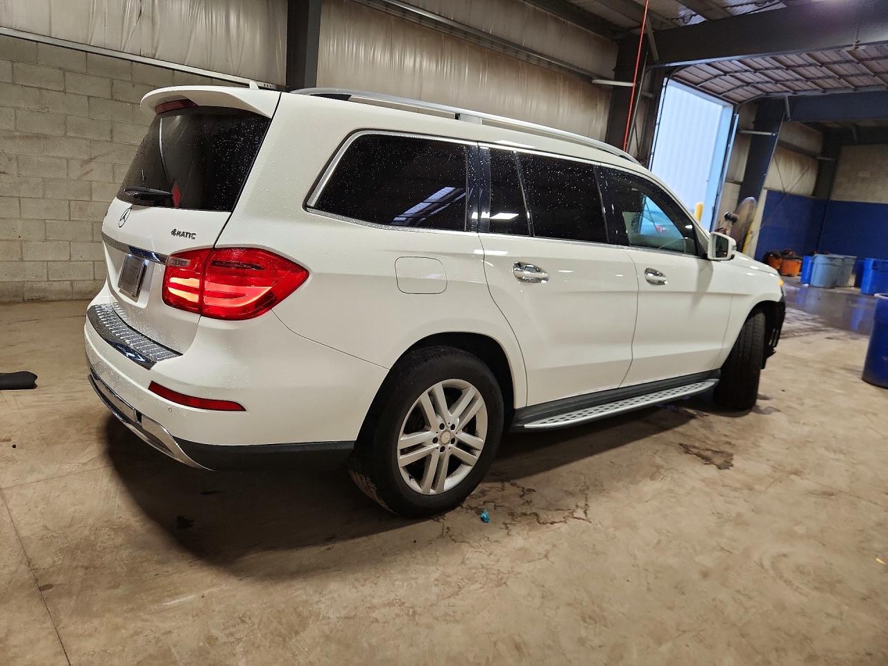 4JGDF6EE3GA637603 · 2016 MERCEDES-BENZ GL · 3/14