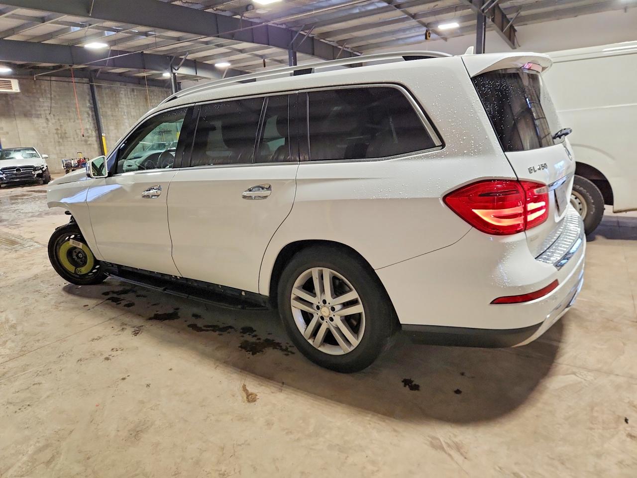 4JGDF6EE3GA637603 · 2016 MERCEDES-BENZ GL · 2/14