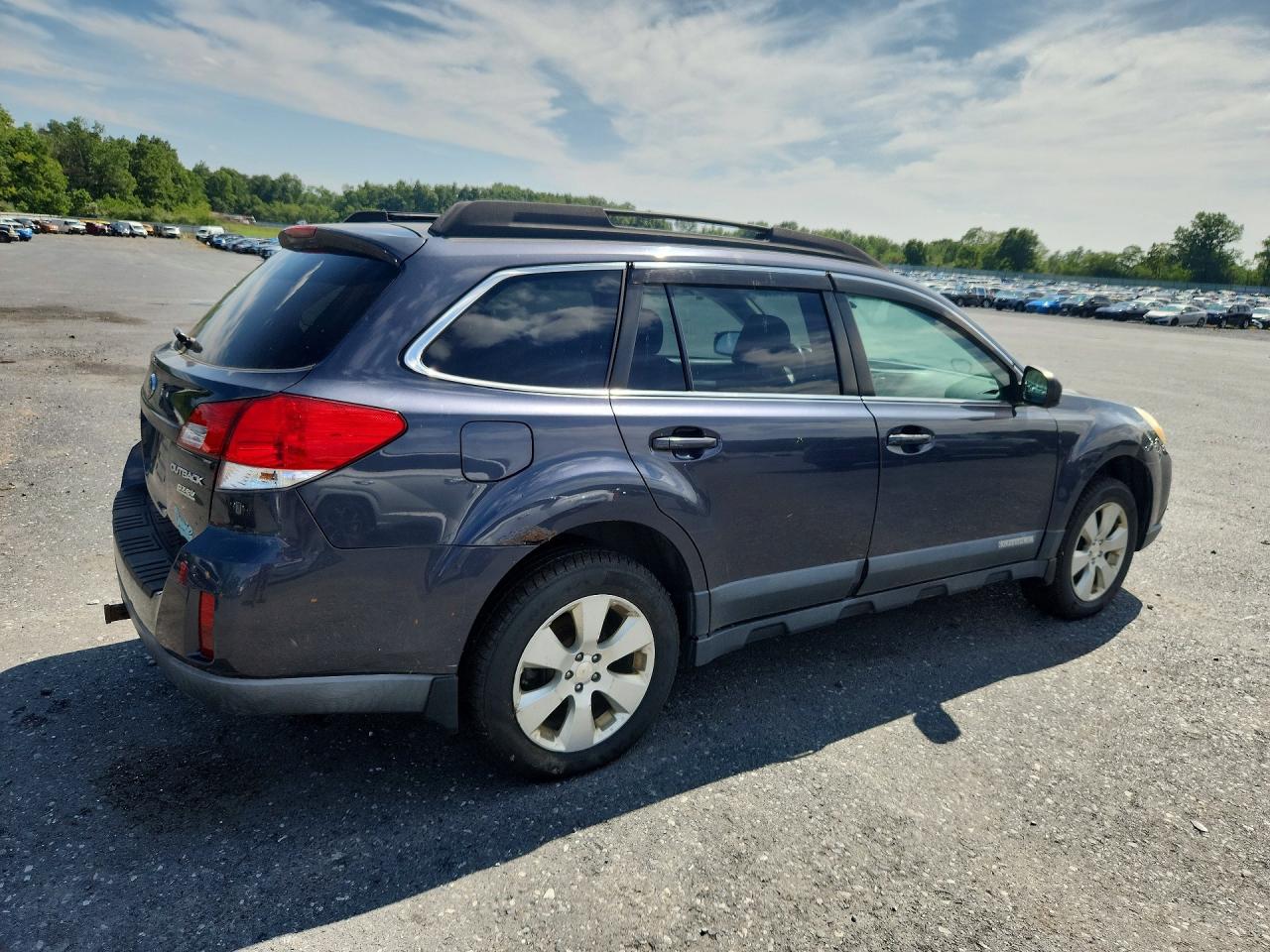 4S4BRBCC1B3339525 · 2011 SUBARU OUTBACK · 3/13