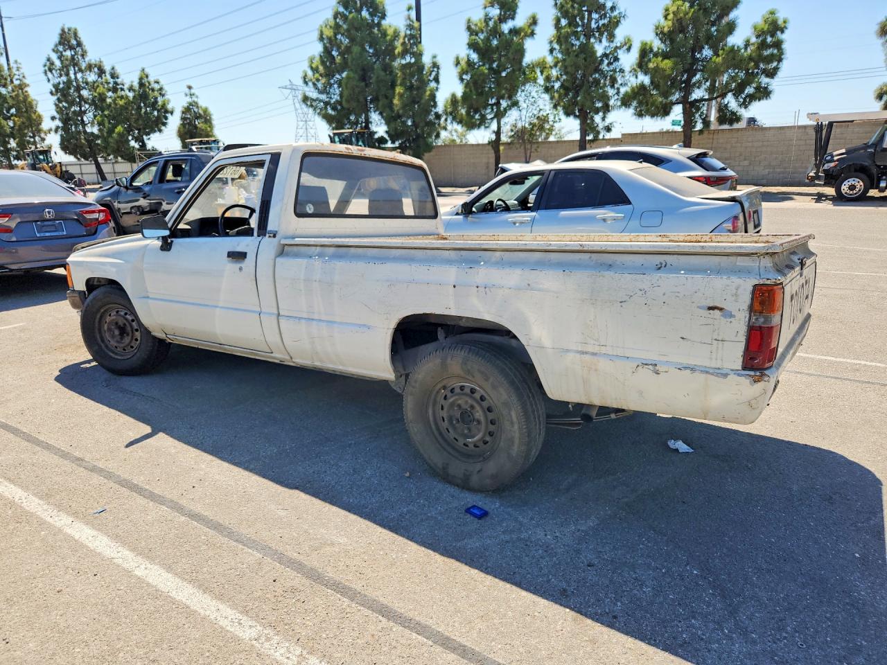 JT4RN55A7J0269900 · 1988 TOYOTA PICKUP · 2/12