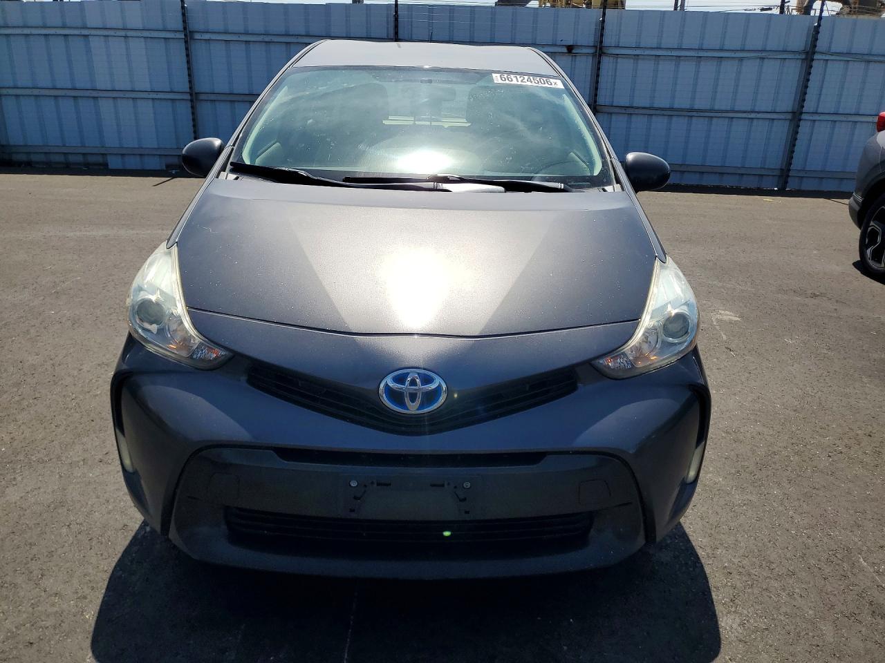 JTDZN3EUXFJ031698 · 2015 TOYOTA PRIUS V · 5/12