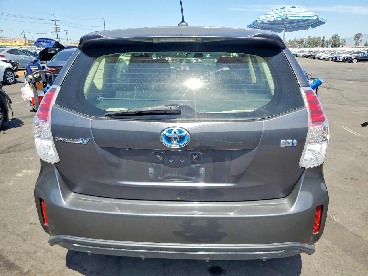 JTDZN3EUXFJ031698 · 2015 TOYOTA PRIUS V · 6/12