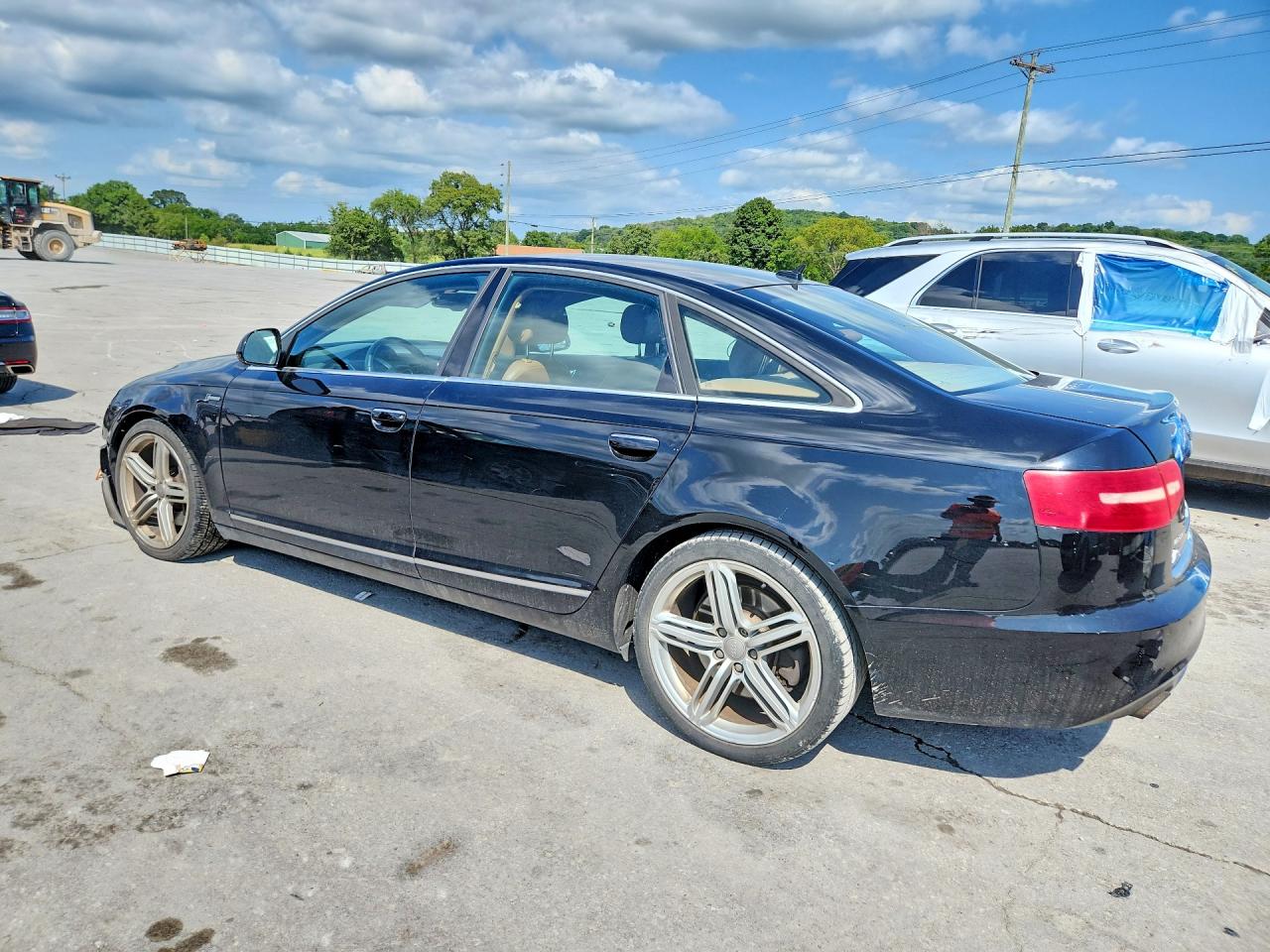 WAUFGAFB9BN061306 · 2011 AUDI A6 · 2/12