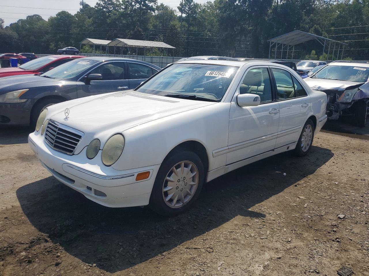 WDBJF65J3YB131364 · 2000 MERCEDES-BENZ E