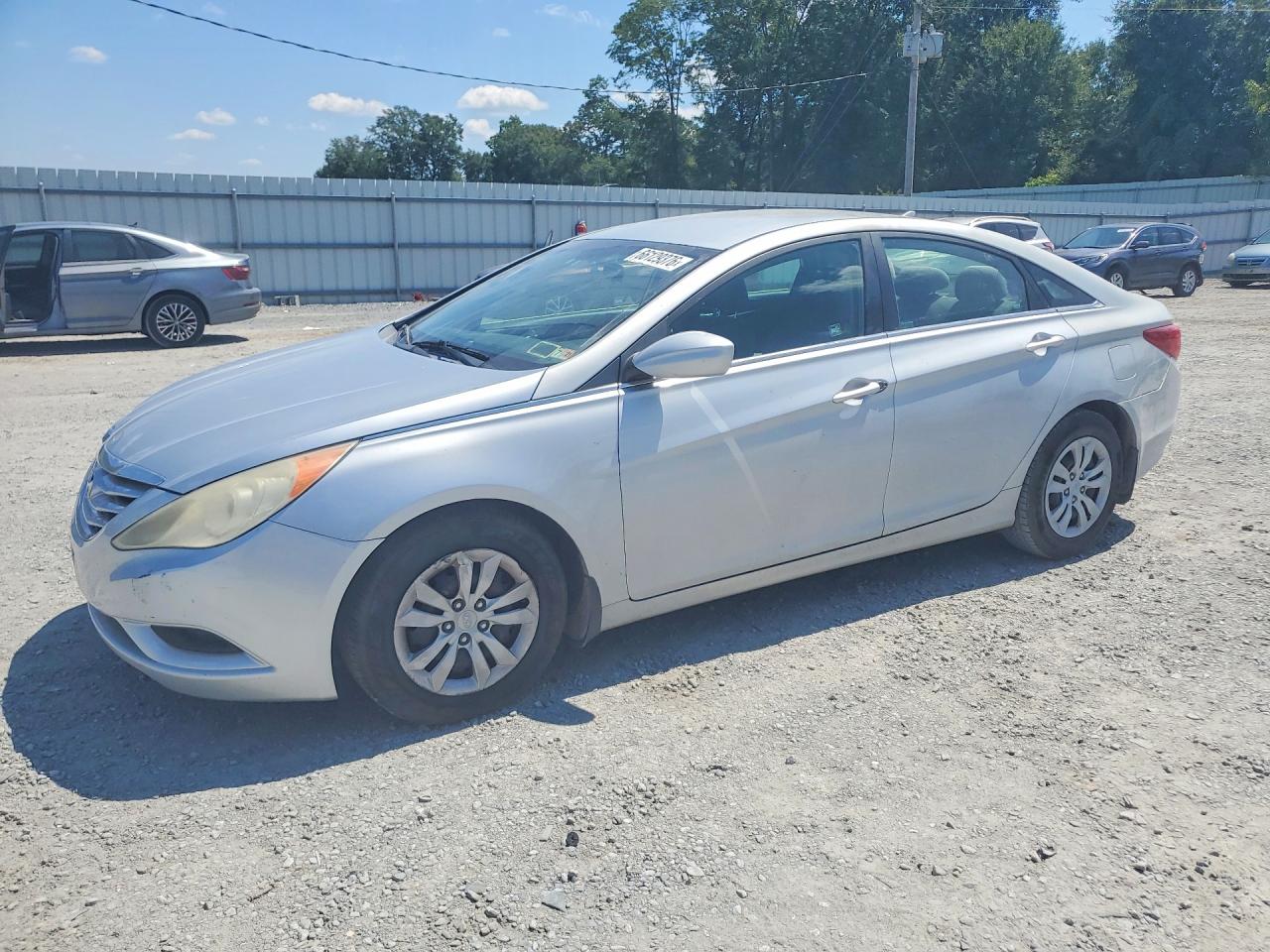 5NPEB4AC5BH098996 · 2011 HYUNDAI SONATA
