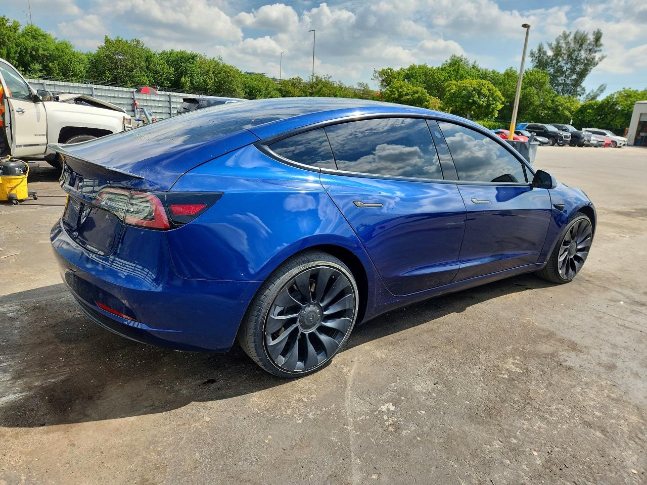 5YJ3E1EA5NF287379 · 2022 TESLA MODEL 3 · 3/12