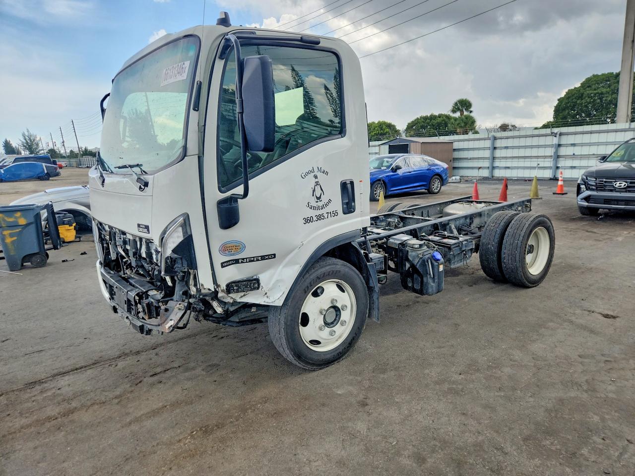 2025 ISUZU NPR XD