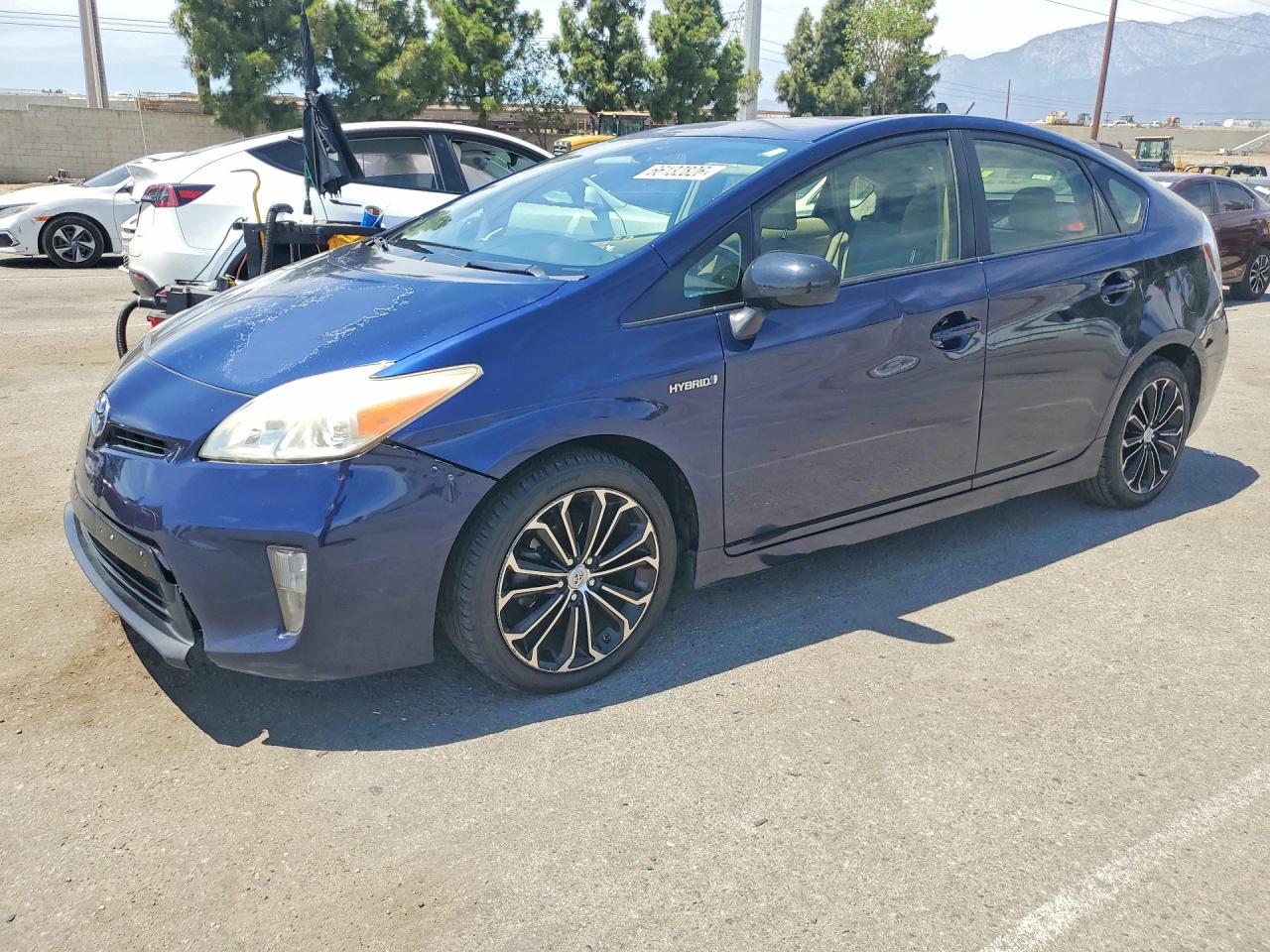 JTDKN3DU3F1927327 · 2015 TOYOTA PRIUS