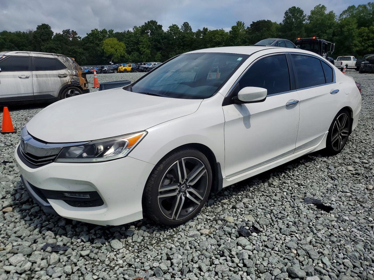1HGCR2F58HA268531 · 2017 HONDA ACCORD