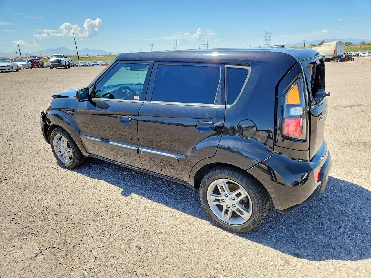 KNDJT2A27A7033092 · 2010 KIA SOUL · 2/12