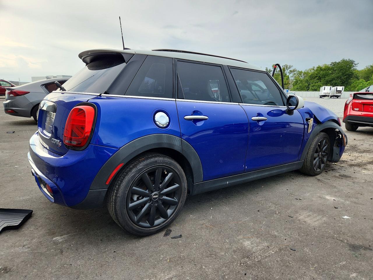 WMWXU3C55K2H87305 · 2019 MINI COOPER · 3/12