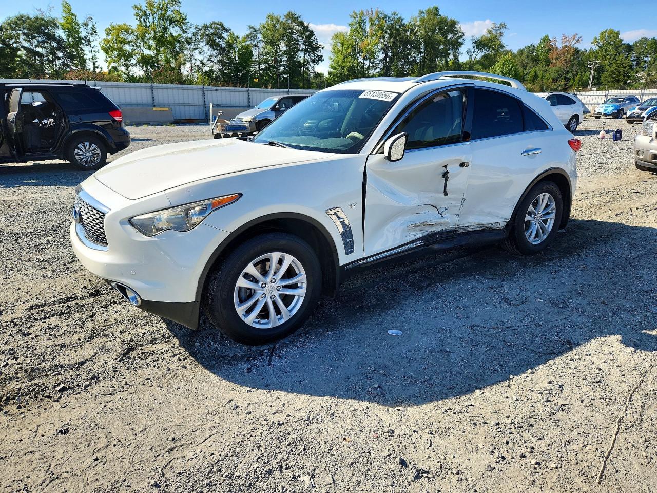 2017 INFINITI QX70