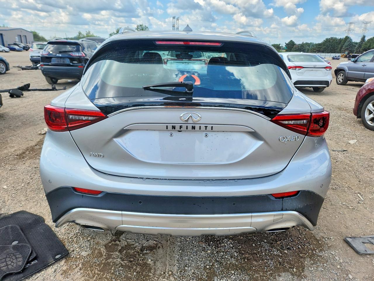SJKCH5CR9KA009061 · 2019 INFINITI QX30 · 6/12