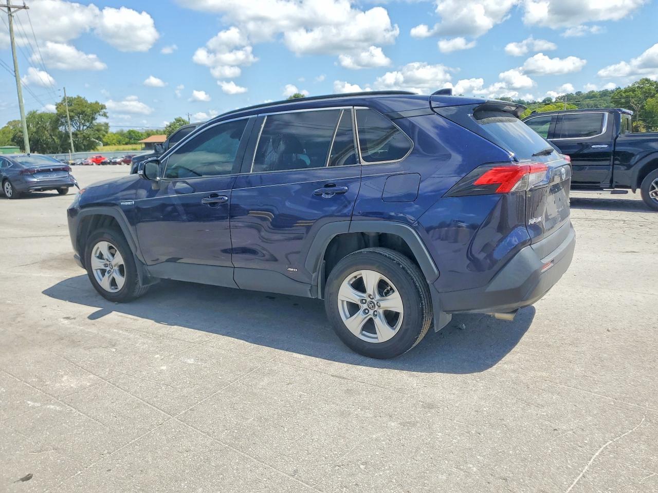 2T3RWRFVXLW047923 · 2020 TOYOTA RAV4 HYBRID · 2/13