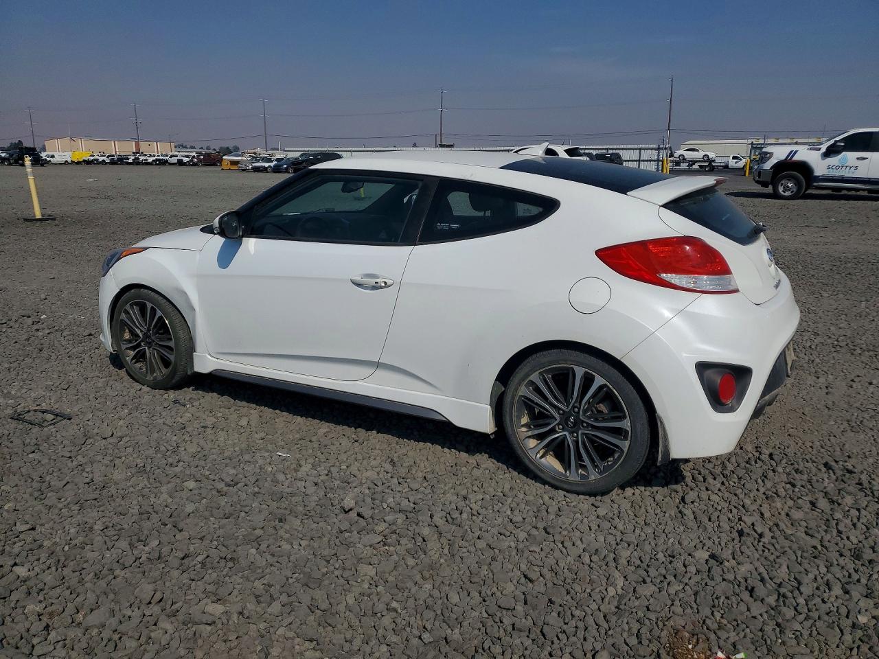 KMHTC6AEXGU265671 · 2016 HYUNDAI VELOSTER · 2/12